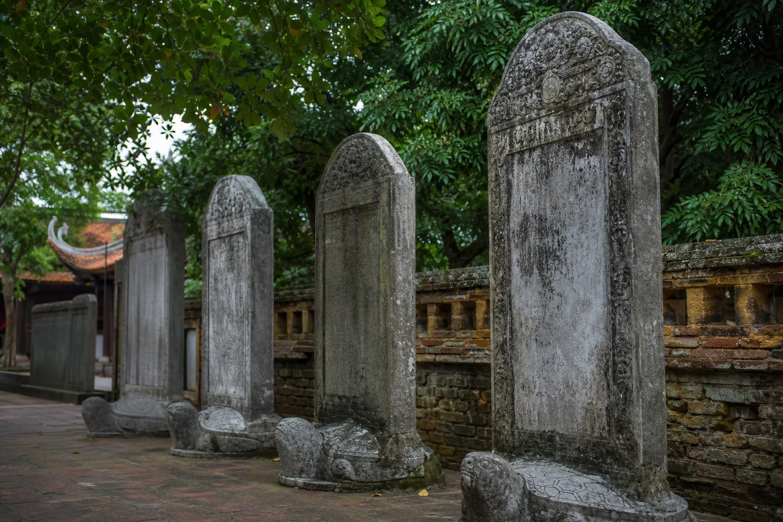 Di vật quý trong chùa